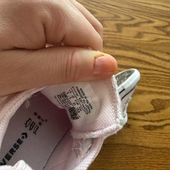 Converse toddler Pink Canvas Low-Top Sneakers - Picture 6 of 6
